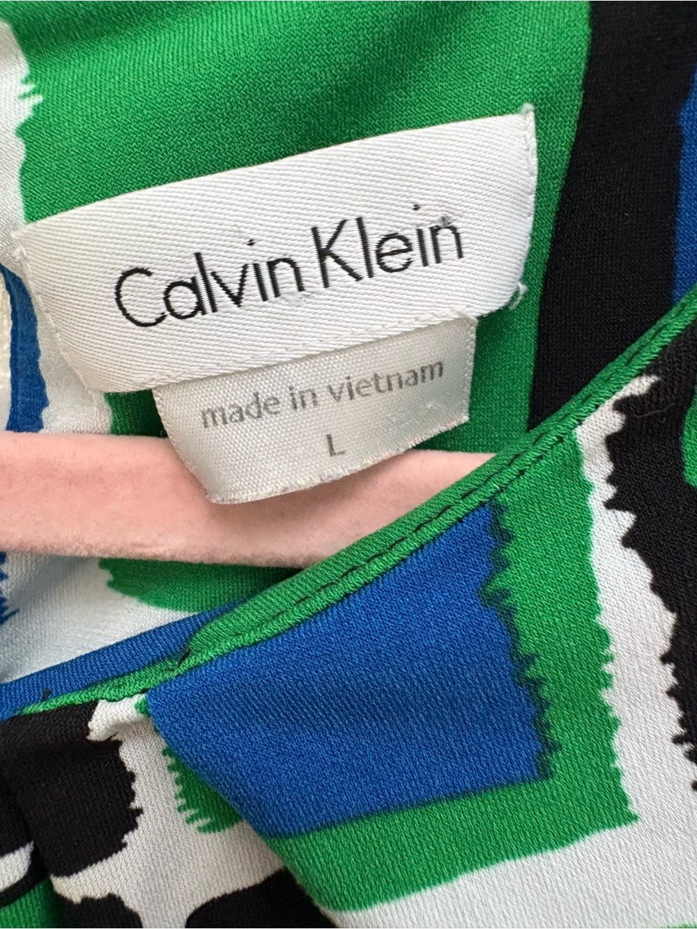 Calvin Klein Colorblock Geometric Shell - Blue, Green & Black - Picture 2 of 3